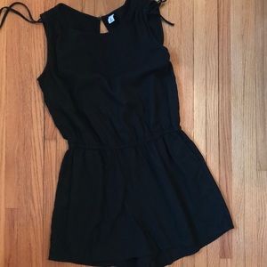 Women’s black romper M Tall